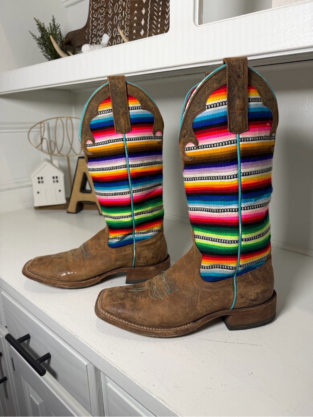 Macie Bean Women's 7 Serape Cowboy Boots Distressed Leather Western Cowgirl